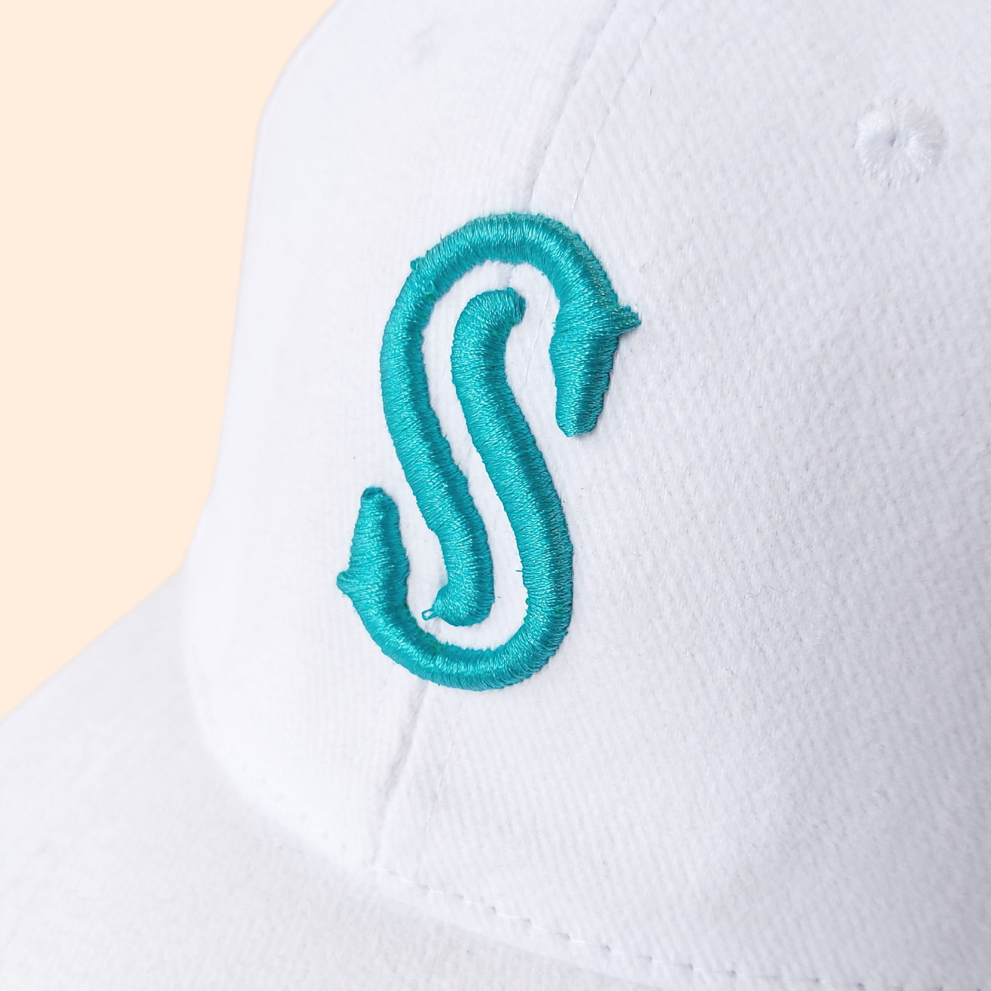 Casquette Blanche avec Logo 